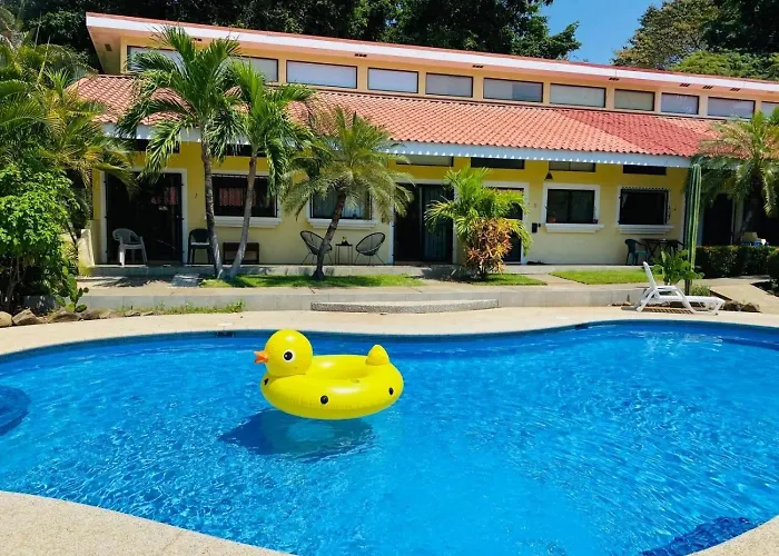 Sea Bird #2 1 Bed 2 Bath Charming Loft In Palm Coco